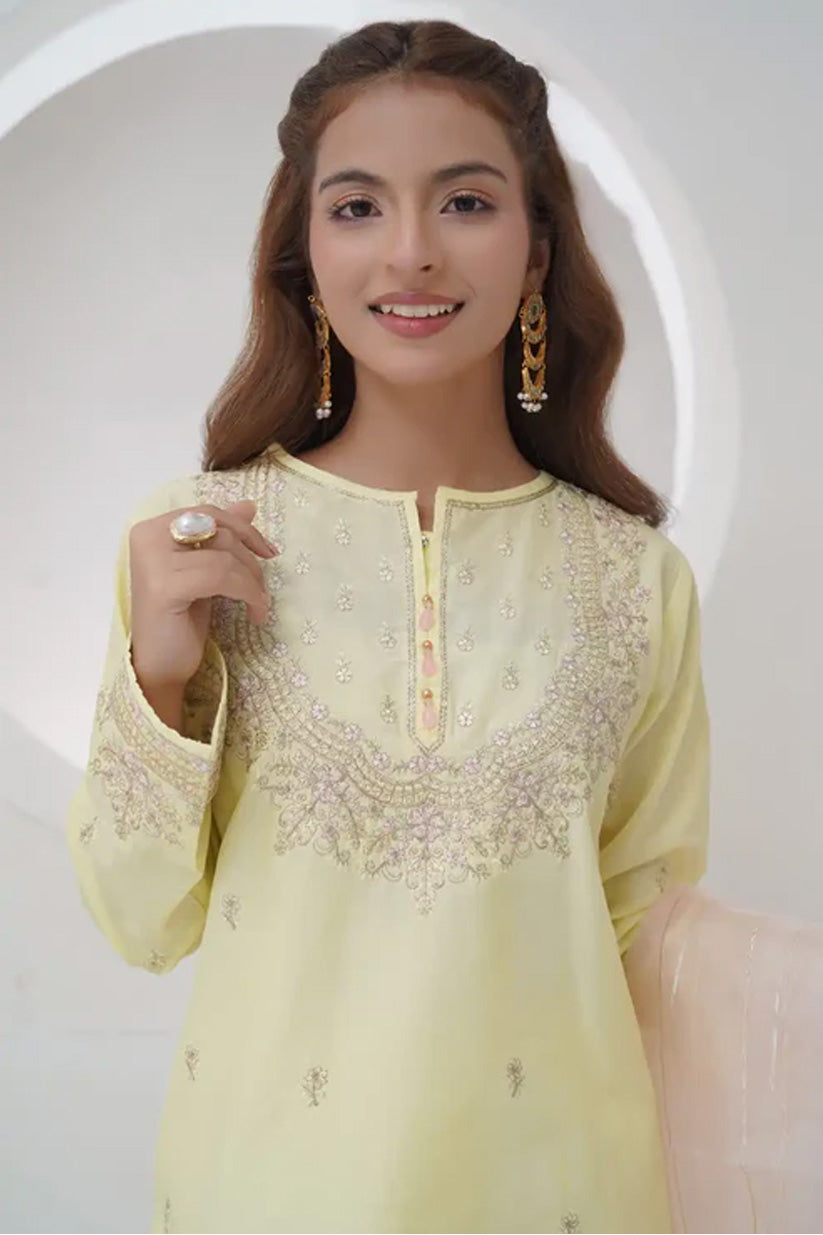 Elegant 3 Piece Embroidered Suit with Organza Dupatta – Pastel Yellow