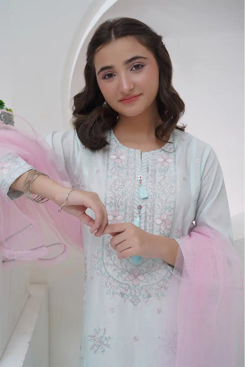 Exquisite 3-Piece Embroidered Cambric Lawn Suit with Organza Dupatta