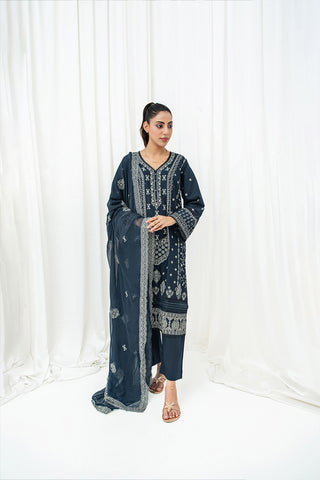 Woman wearing navy blue embroidered 3 piece lawn suit with chiffon dupatta HS280